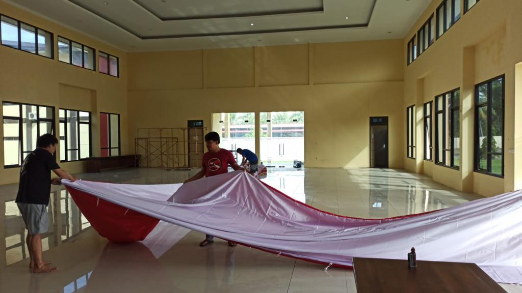 Bentangan Kain Merah Putih