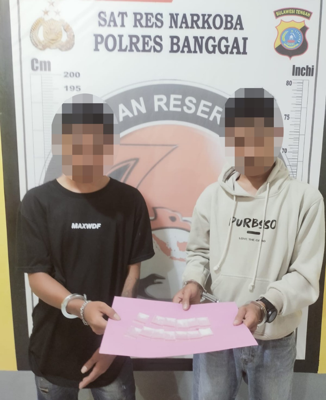 dua pemuda